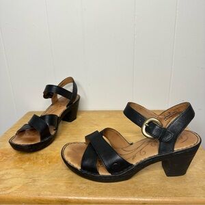 Born Clog Sandals Black Women’s Size 7 / 38 Cottagecore Peasant Coastal Clogs